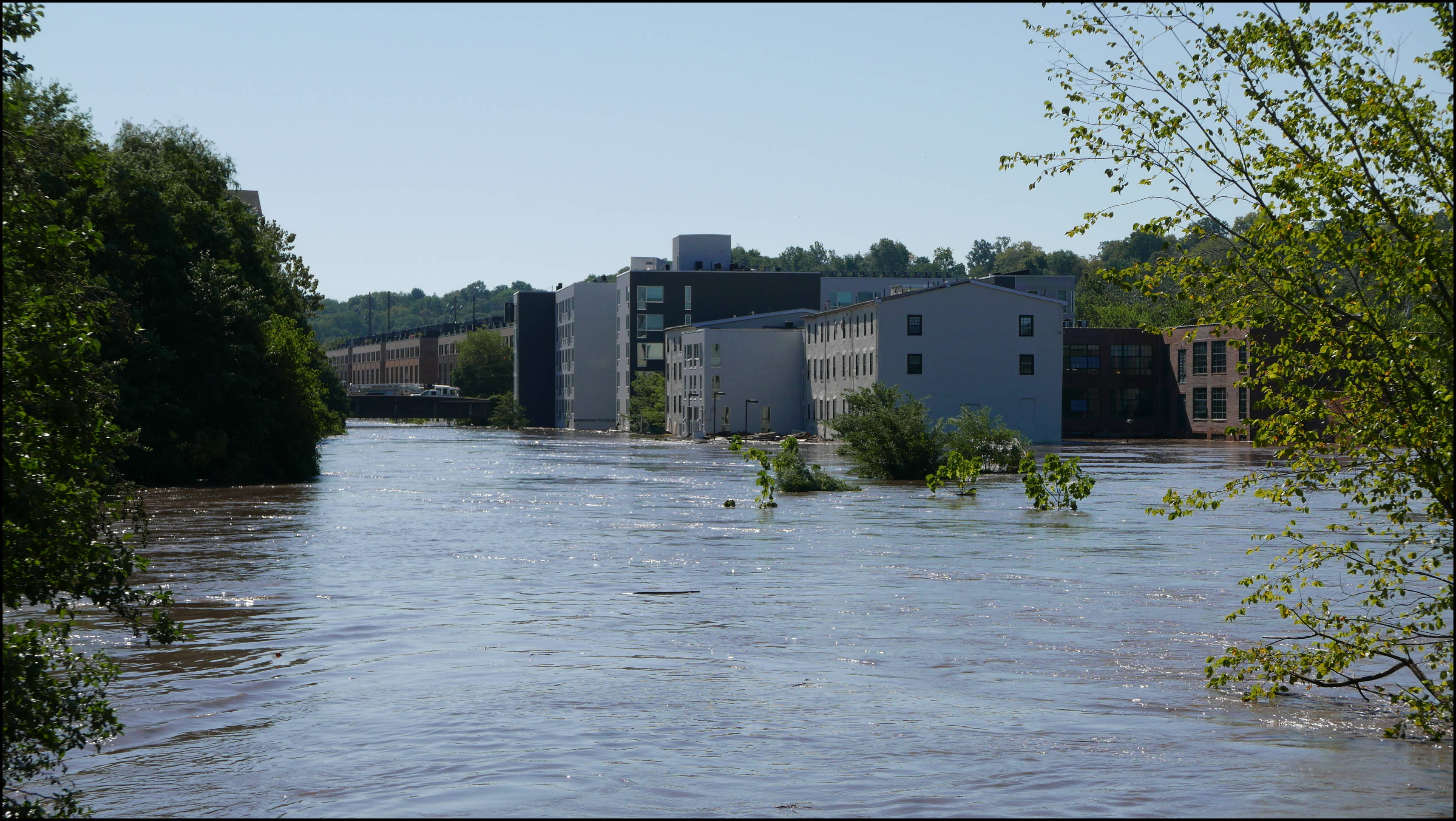 Fountain Street Steps and Flat Rock Road -- View towards Venice Lofts