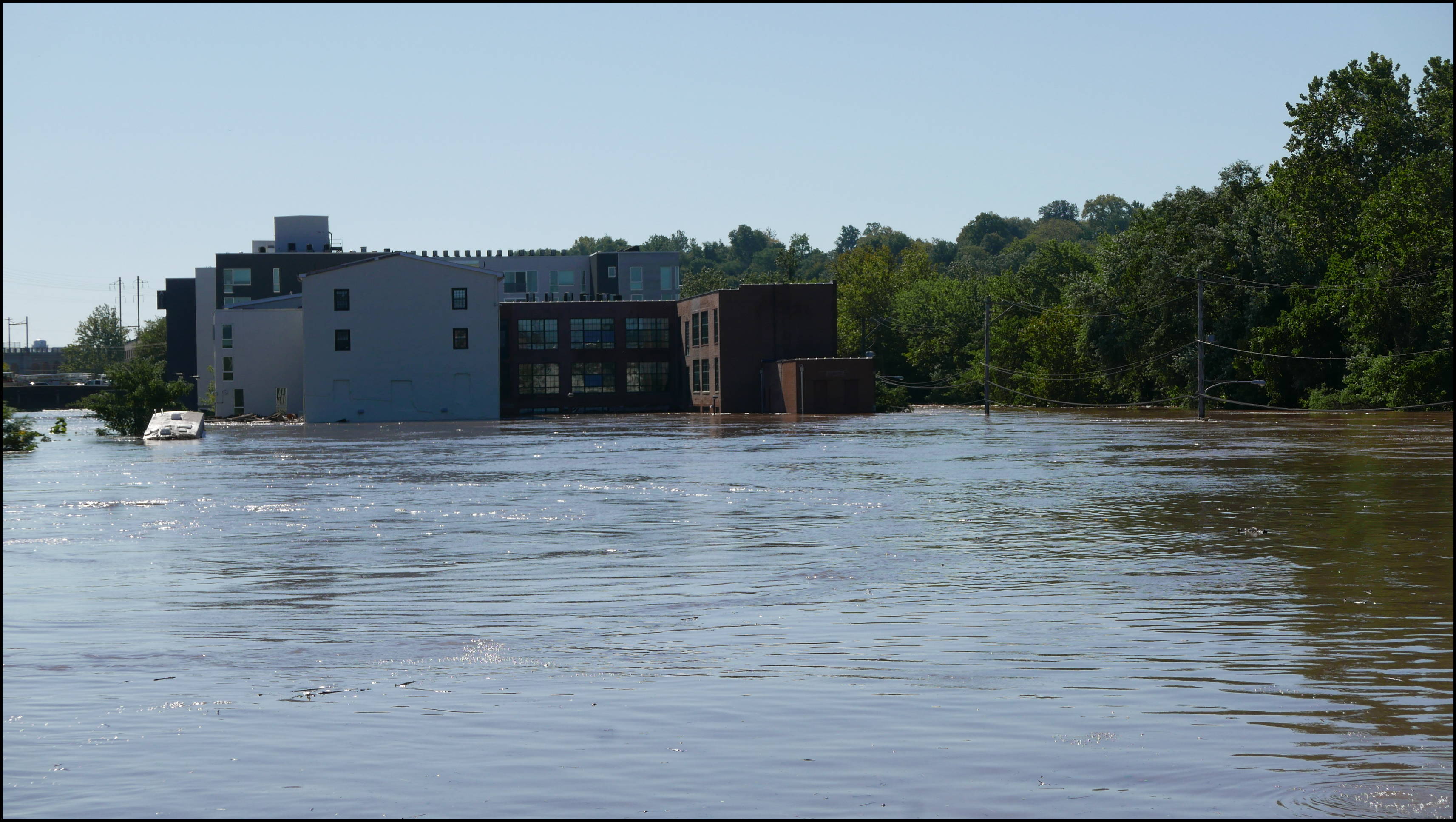 Fountain Street Steps and Flat Rock Road -- View towards Venice Lofts