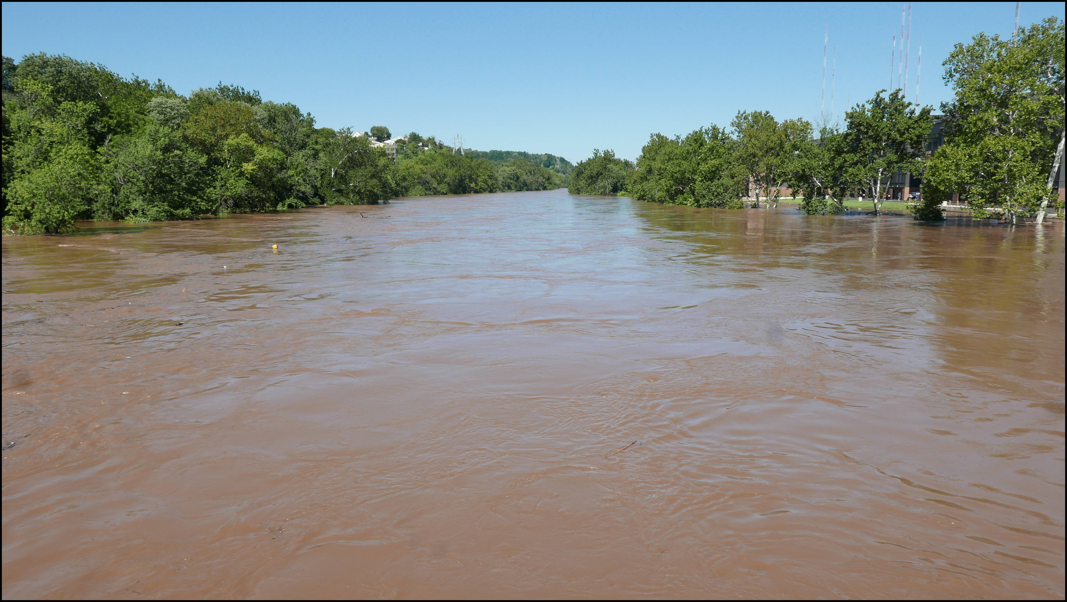 Views from the Green Lane bridge -- View up river