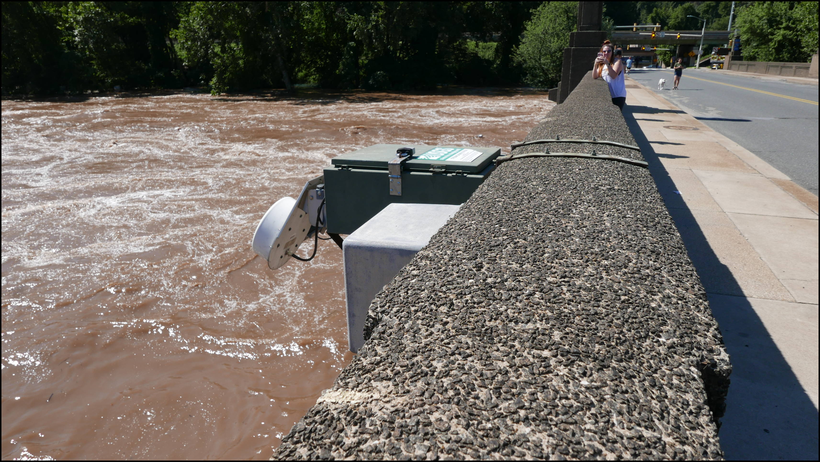 Views from the Green Lane bridge -- Side view of measuring device.