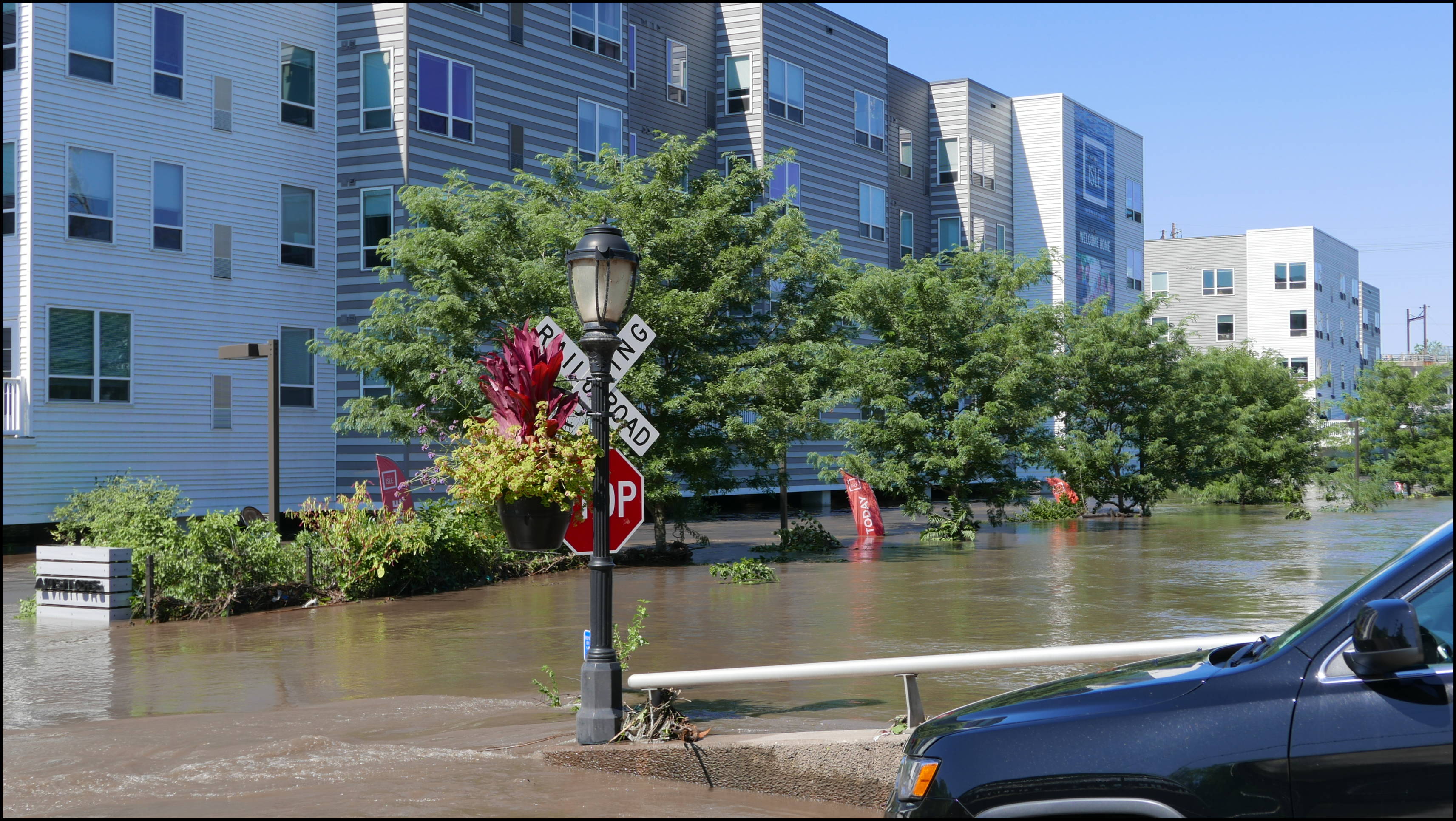 Cotton Street and the canal -- The Isle. There's a parking lot under there. Hope the got all the cars out.